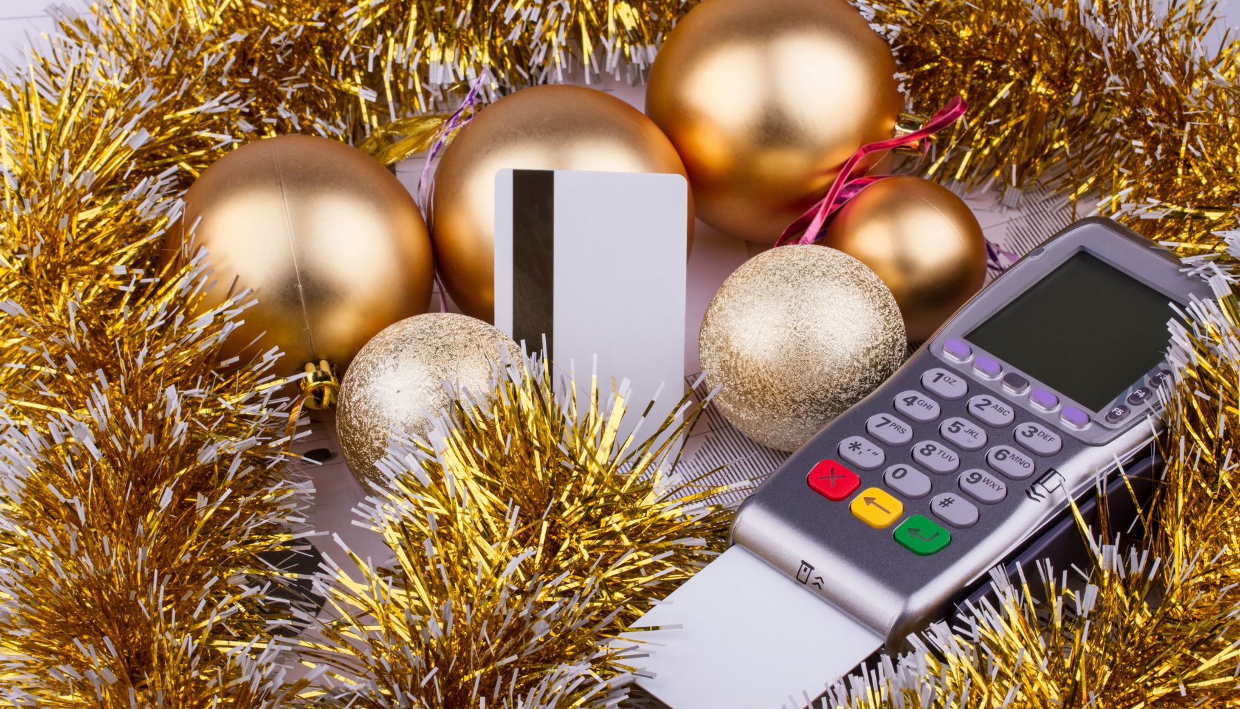 8 Ways to Avoid Holiday Debt and Stay Financially Secure